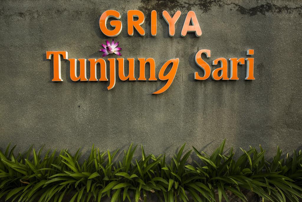 Griya Tunjung Sari Hotel Denpasar Esterno foto